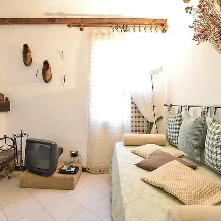 Amazing In W/ Outdoor Swimming Pool, Wifi And Outdoor Swimming Pool *
