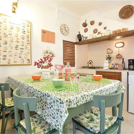 Amazing In W/ Outdoor Swimming Pool, Wifi And Outdoor Swimming Pool *